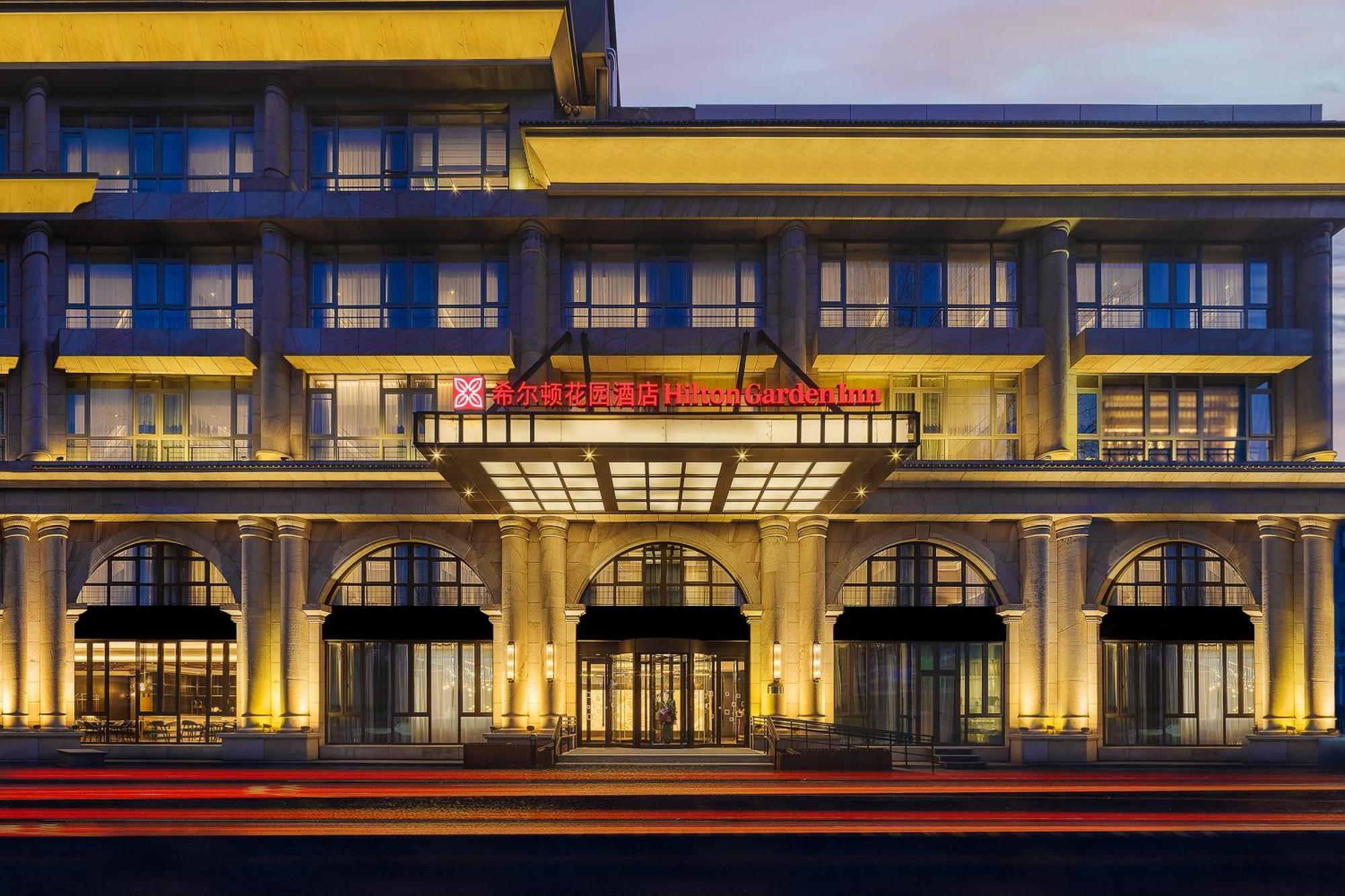 Hilton Garden Inn Beijing Guomao Exterior foto
