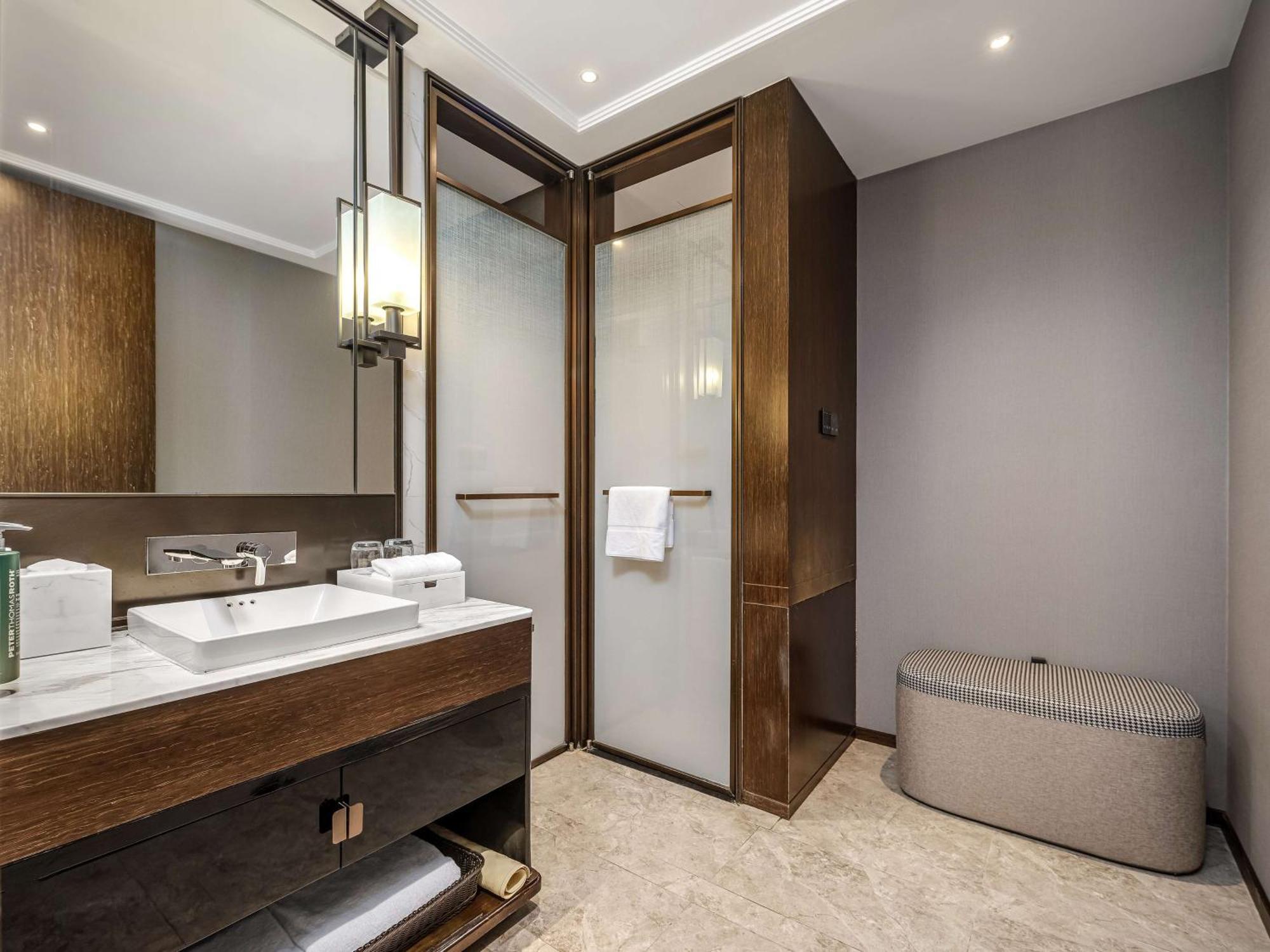 Hilton Garden Inn Beijing Guomao Exterior foto