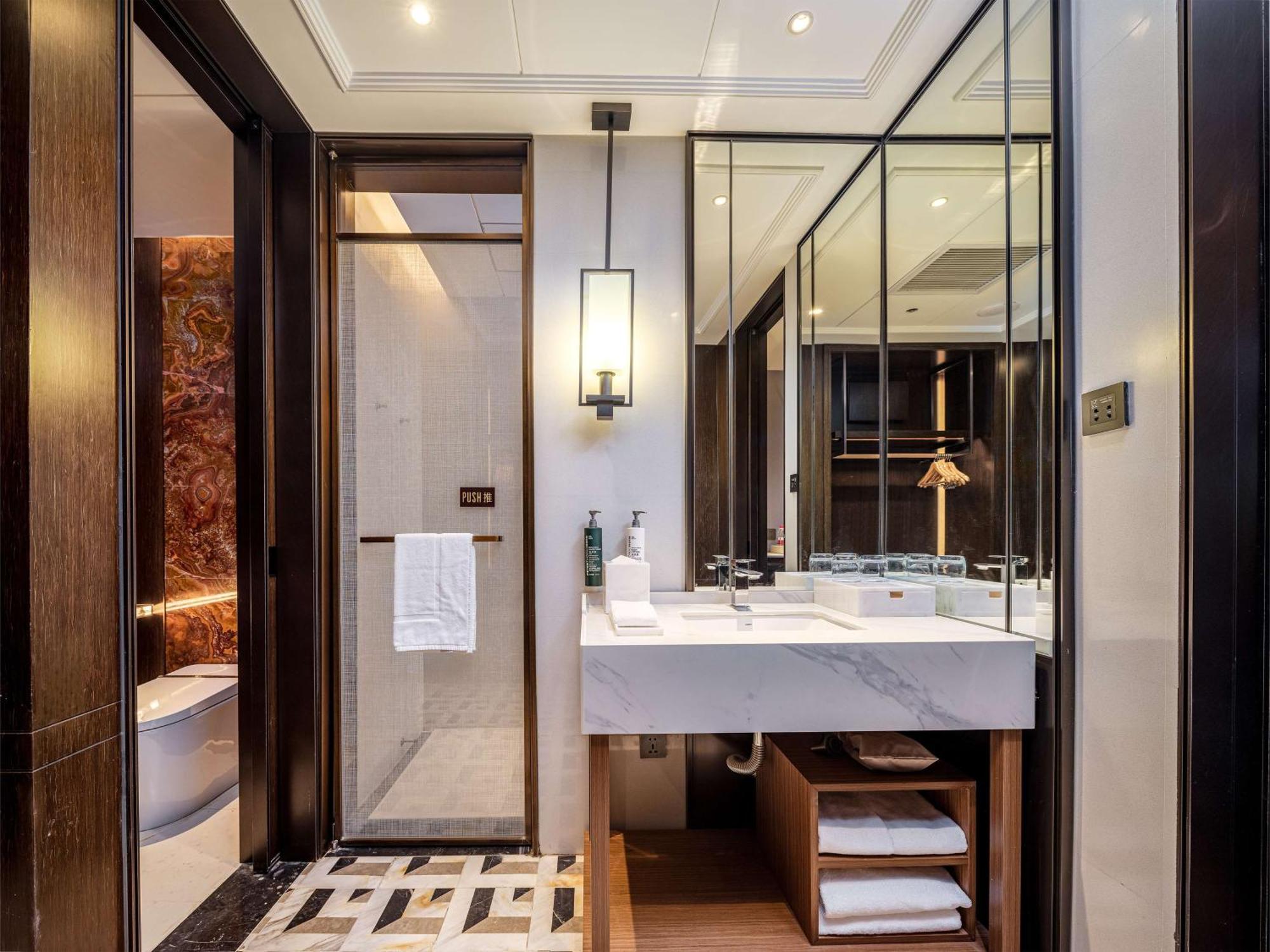 Hilton Garden Inn Beijing Guomao Exterior foto