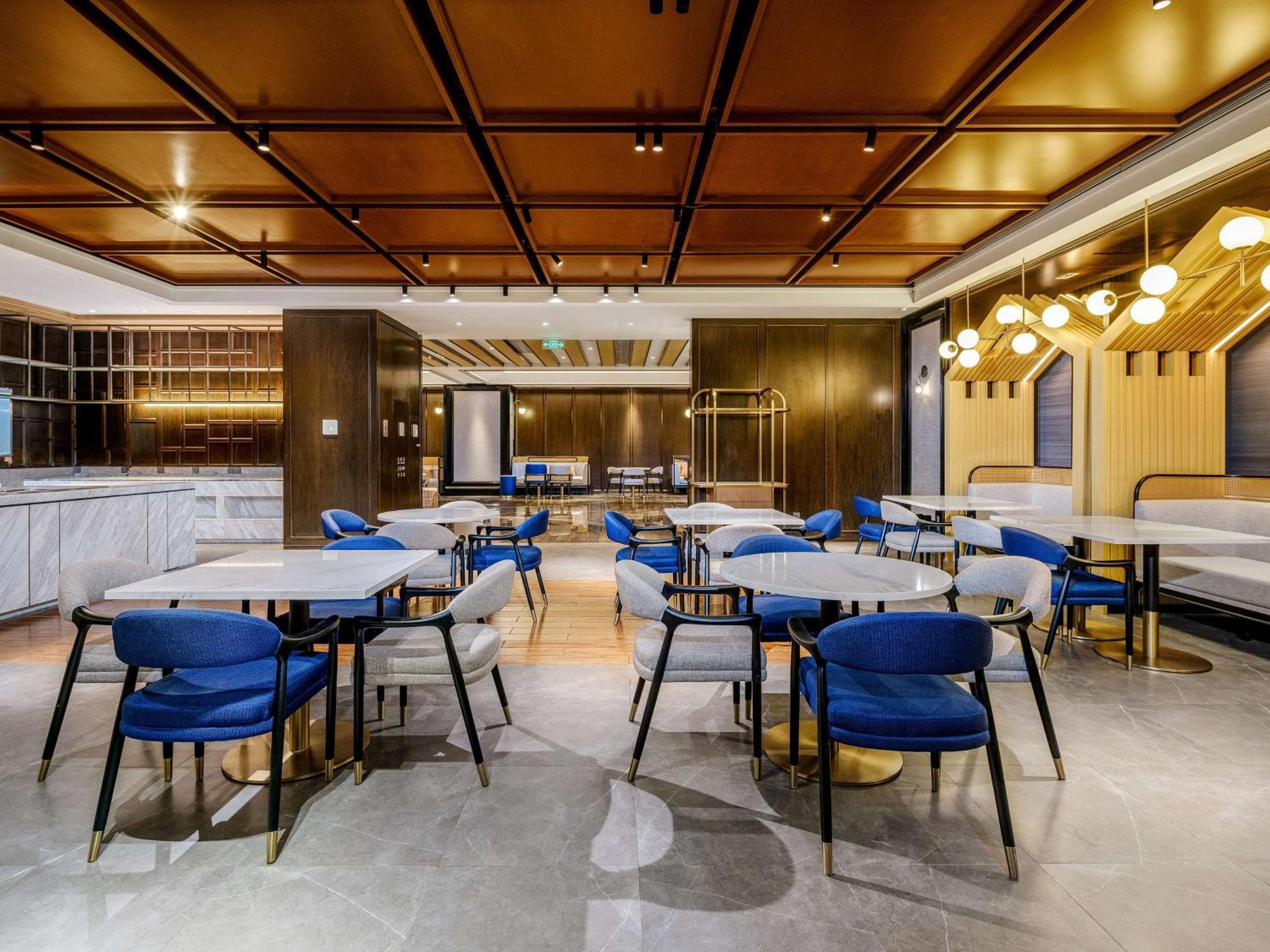 Hilton Garden Inn Beijing Guomao Exterior foto